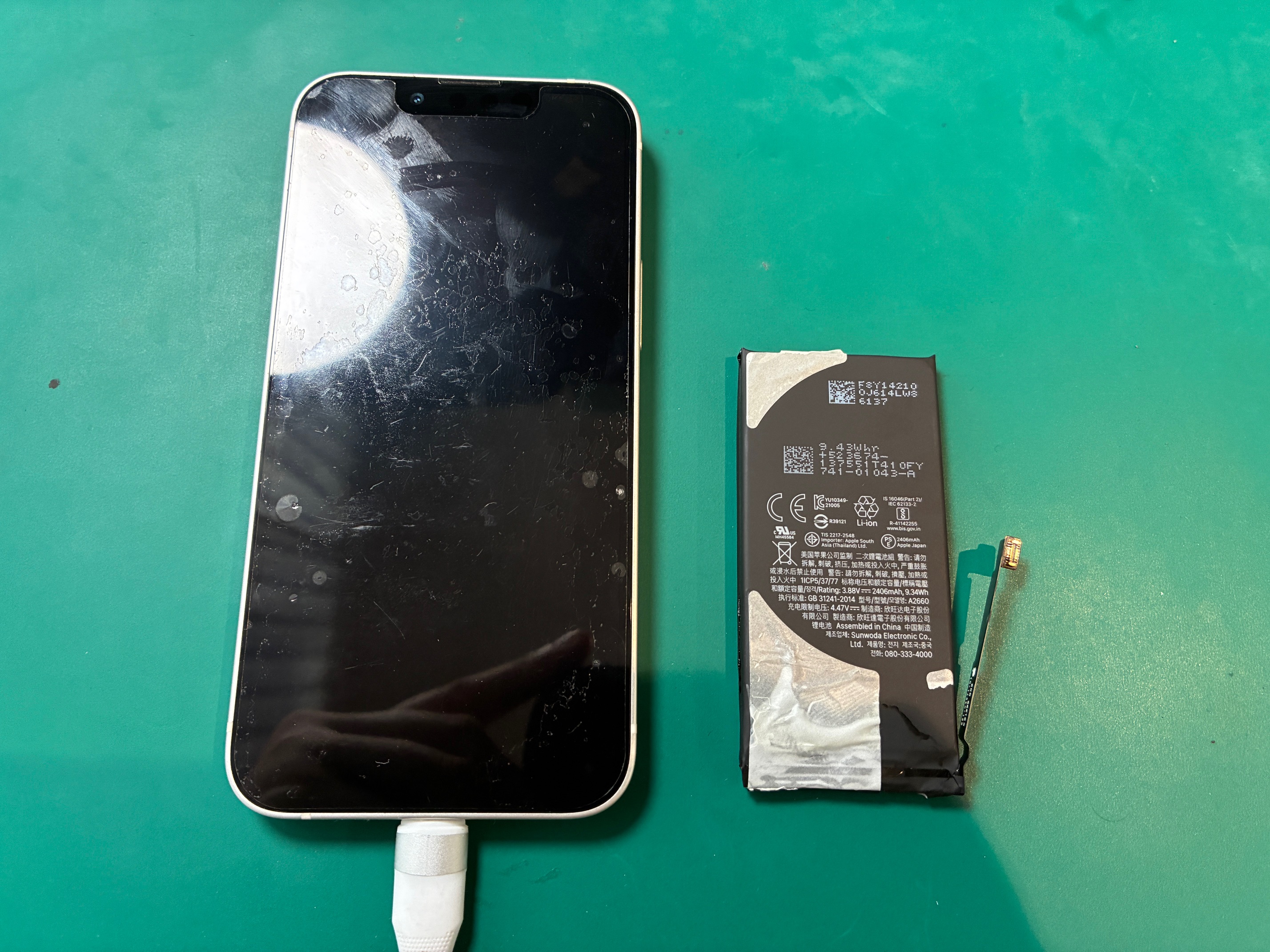 奈良県からお越しのお客様よりiPhone13miniのバッテリー交換をご依頼いただきました！